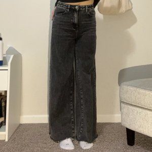 black high waisted jeans